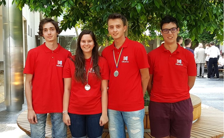 Mladi hrvatski informatičari osvojili srebro i broncu na Olimpijadi u Varšavi